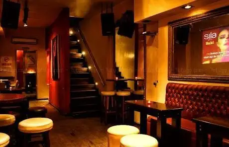 Photo de Auraper Karaoke Bar