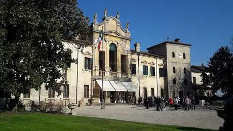 Photo de Villa Dionisi