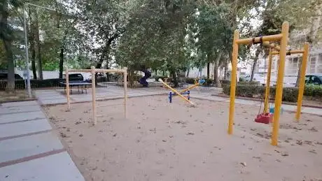 Photo de Adile Naşit Çocuk Parkı