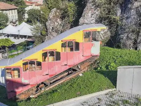 Photo de Funicolare di San Pellegrino - stazione superiore