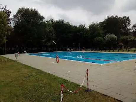 Photo de Piscina Val do Dubra