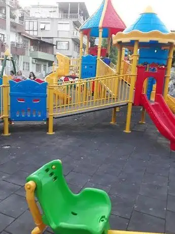 Photo de Bayraklı Çocuk Parkı