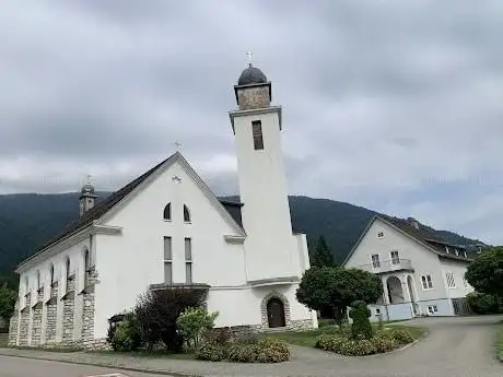 Photo de Pfarrkirche Bodensdorf (St. Josef)