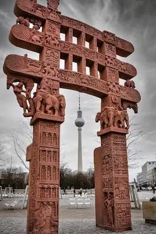 Photo de Rekonstruktion des Sanchi-Tores