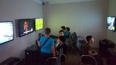 Photo de MARKA İNTERNET CAFE GAMİNG OYUN SALONU