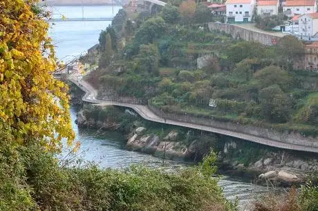 Photo de Percurso entre Pontes (Rua do Cabo Simão)