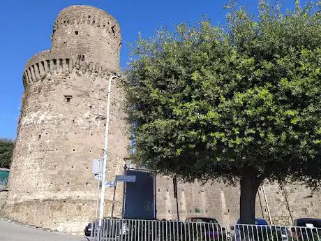 Photo de Torre di Porta Romana