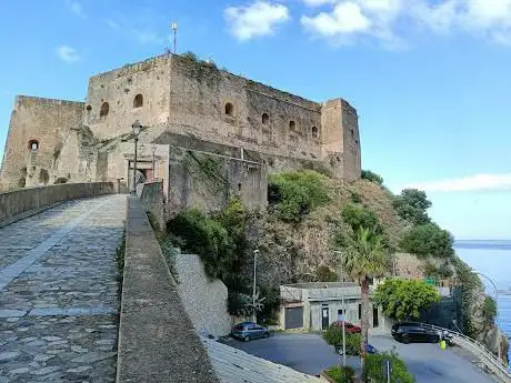 Photo de Castello Ruffo di Scilla