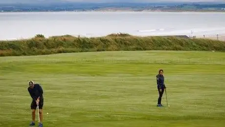 Photo de Enniscrone Pitch and Putt