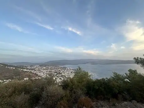 Photo de Güllük Bayrak Tepesi