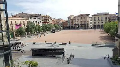Photo de Plaça de Fra BernadÃ­