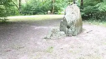 Photo de Dames de pierre menhirs
