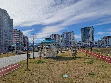 Photo de Türkiye Kazakistan Dostluk Parkı
