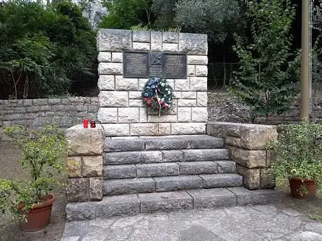 Photo de Monumento ai legionari cecoslovacchi