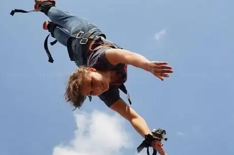 Photo de ZATO Bungee Jumping