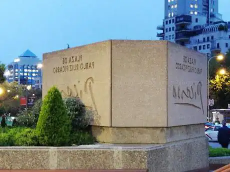 Photo de Plaza de Pablo Picasso