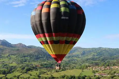 Photo de IKARO GLOBOS. VOLAR EN GLOBO EN ASTURIAS. VOLAR EN GLOBO EN CANTABRIA. VOLAR EN GLOBO EN GIJON.