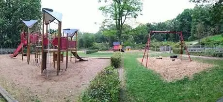 Photo de Spielplatz Obere Lichtenplatzer Straße