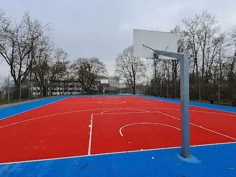 Photo de Basketballfeld Brixenpark