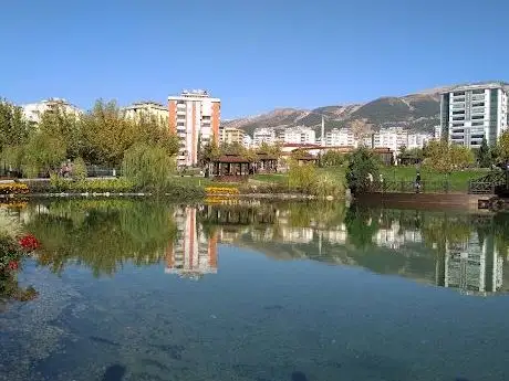 Photo de Alija Izetbegovic Park