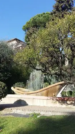 Photo de Parco pubblico Adriano Lombardi