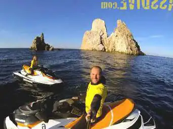 Photo de Lassdive | Lloguer de Motos d'Aigua, jet ski i Buggies, escola d'apnea i submarinisme