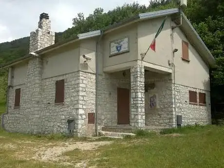 Photo de Rifugio Monte Maggio - CAI Sezione Guado Tadino