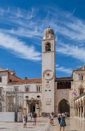 Photo de Luza Square