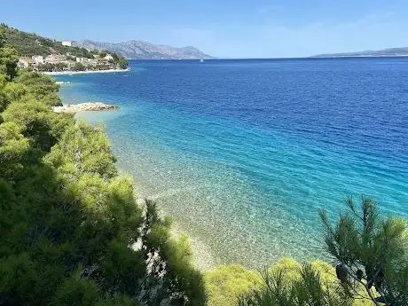 Photo de Bratus Beach