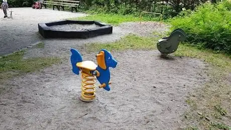 Photo de Spielplatz Wolfsgrund