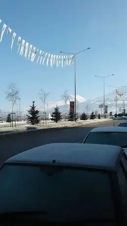 Photo de Poet Fahrettin Tüzün Park