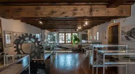 Photo de Tourist Museum