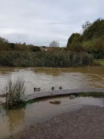 Photo de Three Brooks Local Nature Reserve