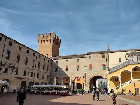 Photo de Piazza del Municipio