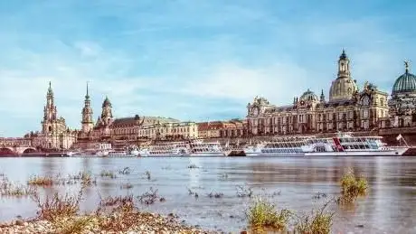 Photo de Dresdner Touristinformation im Hauptbahnhof