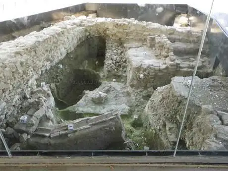 Photo de Archaeological Window