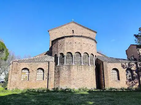 Photo de San Giovanni Evangelista Ravenna