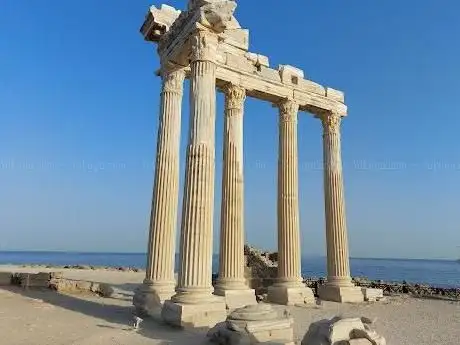 Photo de Apollon Temple