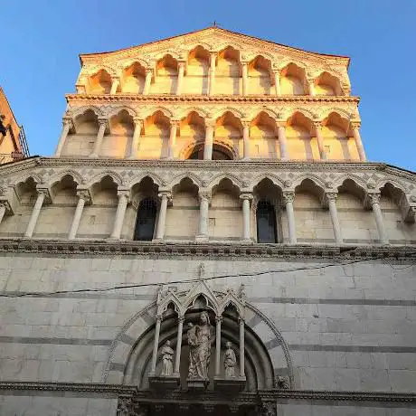 Photo de Chiesa di San Michele in Borgo