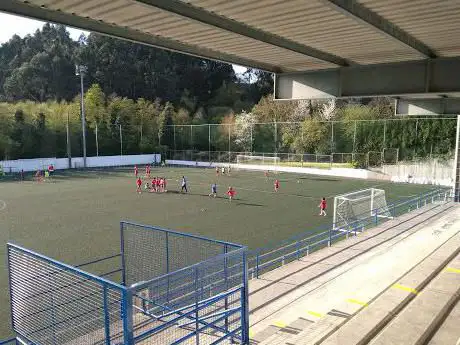 Photo de Campo de Futbol de O Burgo (A Lavandeira)