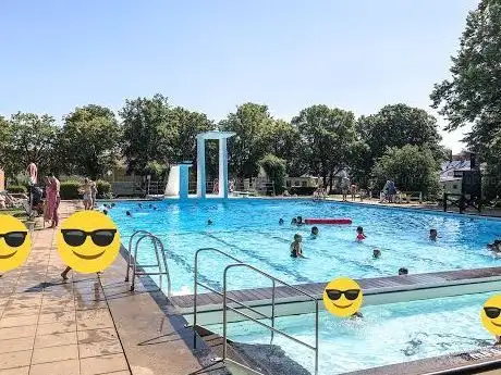 Photo de Välabadet
