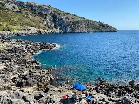 Photo de Grotta Dei Monaci
