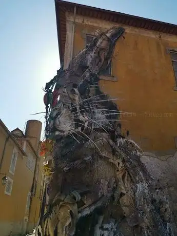 Photo de O Coelho - Bordalo II