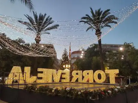 Photo de Plaza Miguel Hernandez  Torrevieja