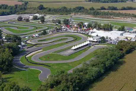 Photo de ACTUA Organisation | Karting Lyon - Stage de Pilotage - Accrobranche | Pour Particuliers et Entreprises