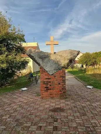 Photo de Spomenik Kumanova ciglana