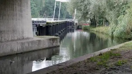 Photo de Trappisten ophaalbrug
