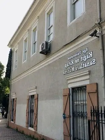 Photo de Ege Üniversitesi Kağıt ve Kitap Sanatları Müzesi