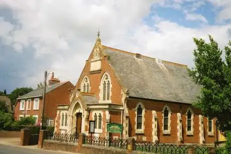 Photo de Wootton Bridge Church