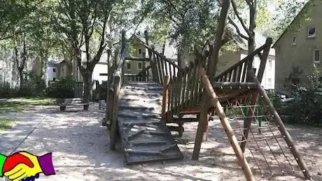 Photo de Spielplatz Tulpenstraße